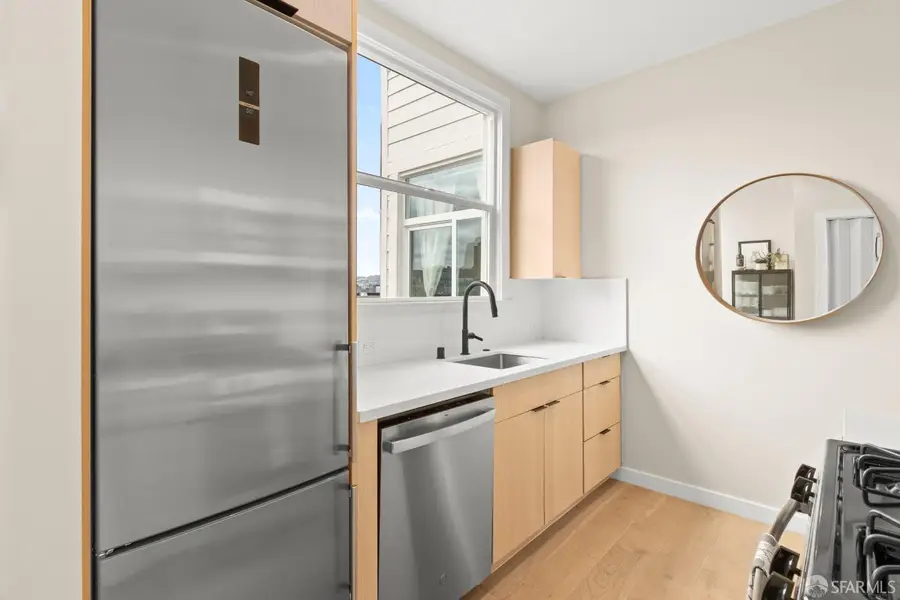 1811 Leavenworth Street #7, San Francisco, CA 94109 - #3