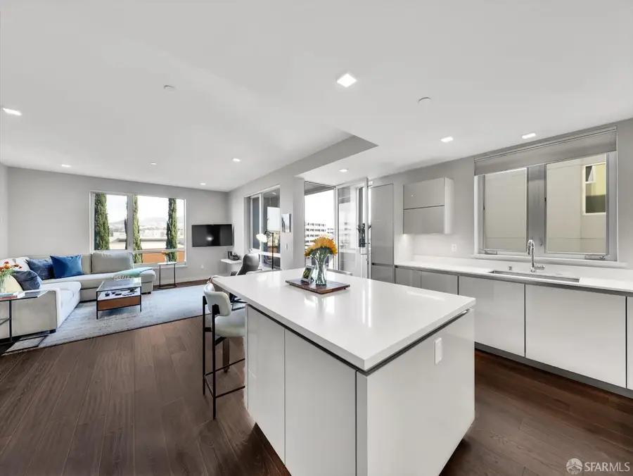 1727 Lacassie Avenue #4D, Walnut Creek, CA 94596 - #3