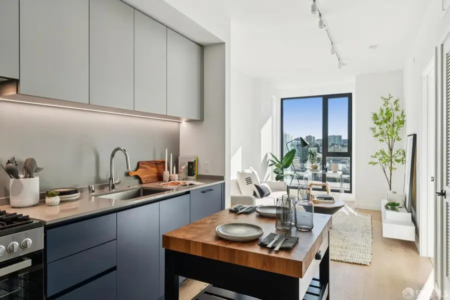 988 Harrison Street #JR4, San Francisco, CA 94107 - Image #2