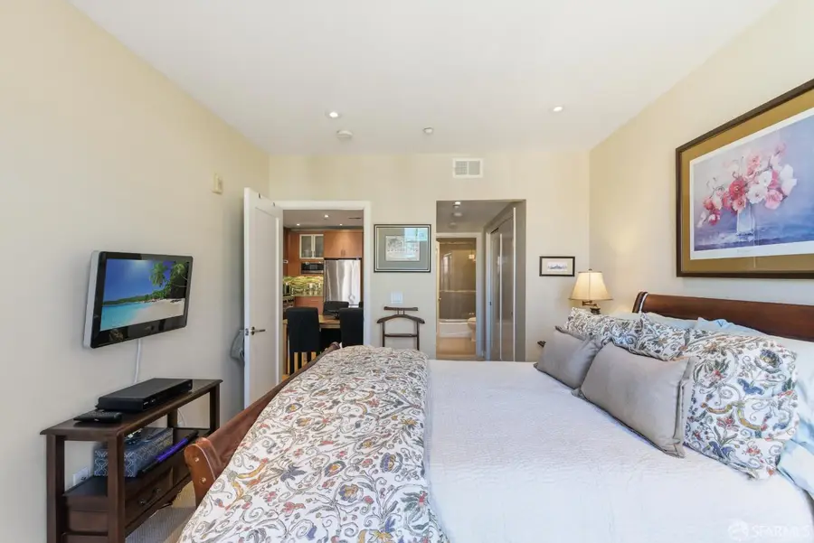 1725 Washington Street #9, San Francisco, CA 94109 - Image #2