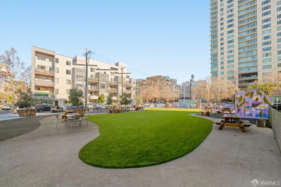 2300 Broadway #7, Oakland, CA 94612 - Image #3