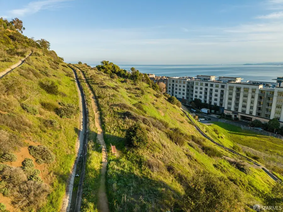 219 E Crystal Cove Terrace, San Francisco, CA 94134 - Image #2