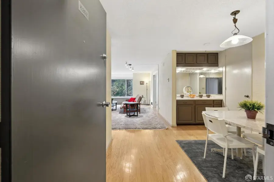 5320 Diamond Heights Boulevard #202K, San Francisco, CA 94117 - Image #2