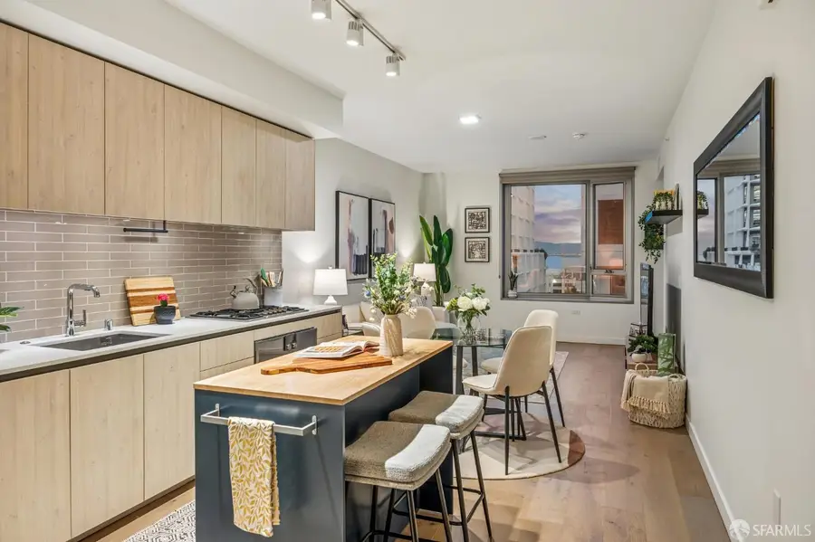 1000 3rd Street #720, San Francisco, CA 94158 - #2