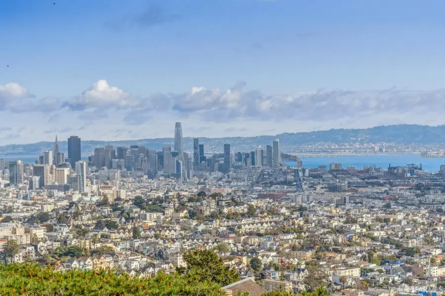 15 Red Rock Way #202N, San Francisco, CA 94109 - #2