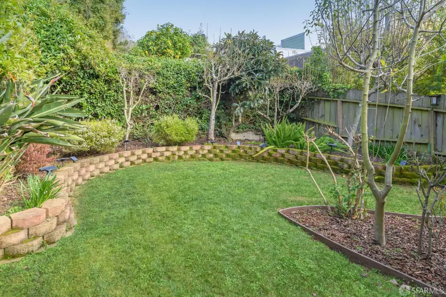 1325 Church Street #A, San Francisco, CA 94114 - #2