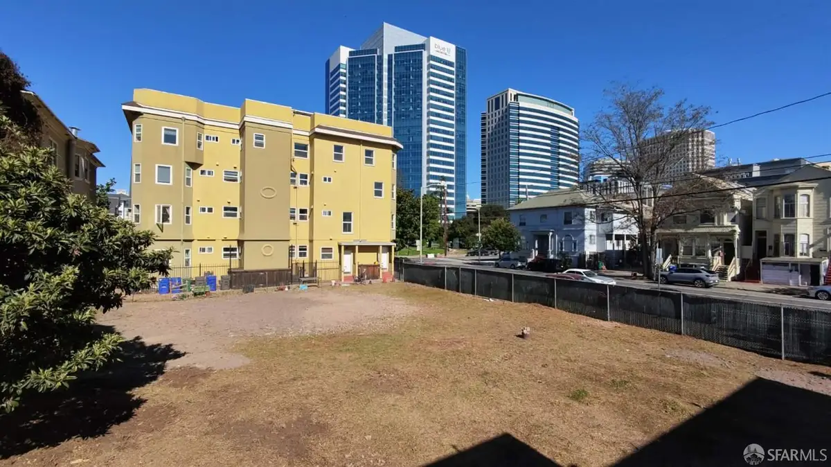 913 Martin Luther King Jr Way, Oakland, CA 94080 - #1