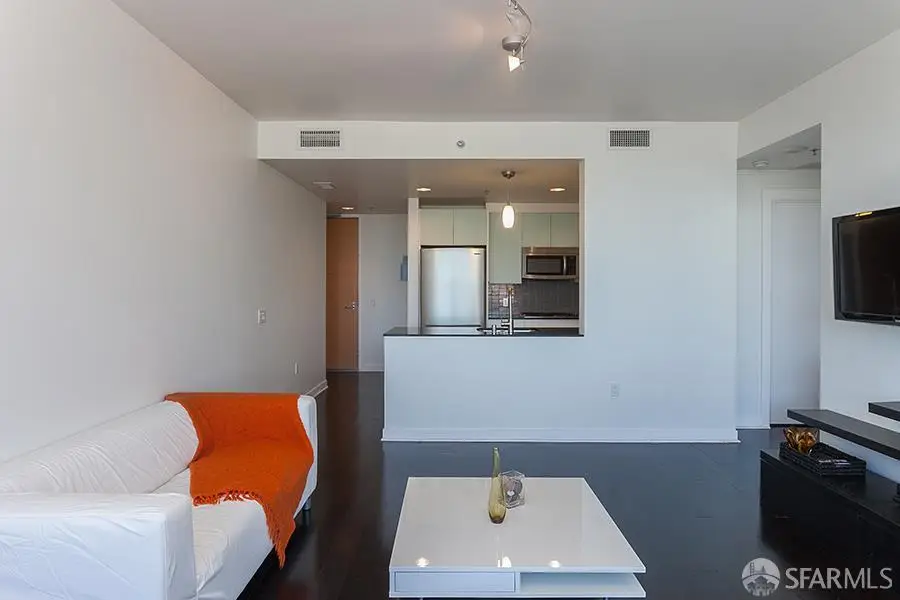 501 Beale Street #8C, San Francisco, CA 94105 - #2