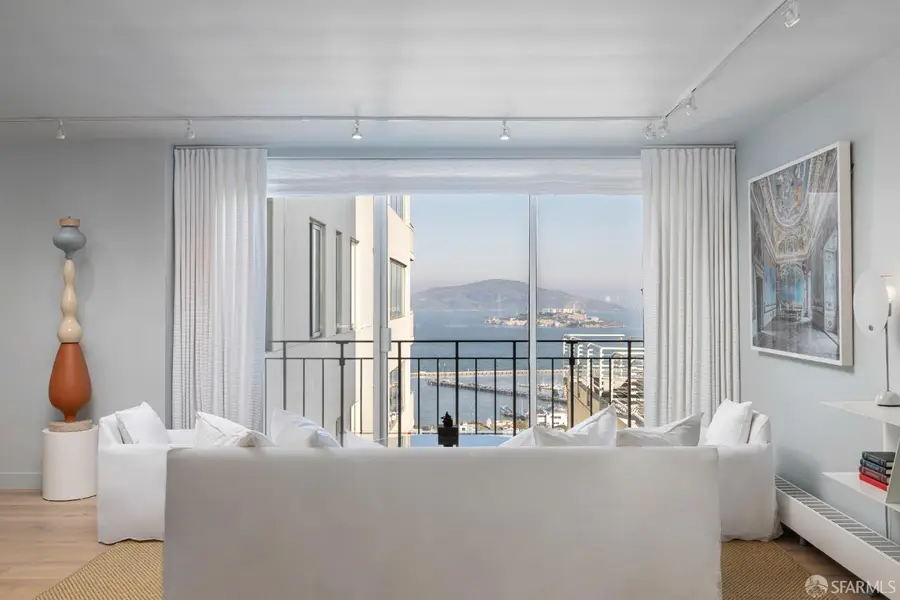 1080 Chestnut Street #3B, San Francisco, CA 94109 - #2