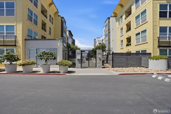 8300 Oceanview Terrace #304, San Francisco, CA 94132