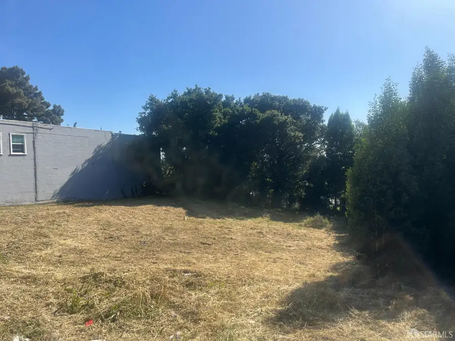 9809 Macarthur Boulevard, Oakland, CA 94605 - #2