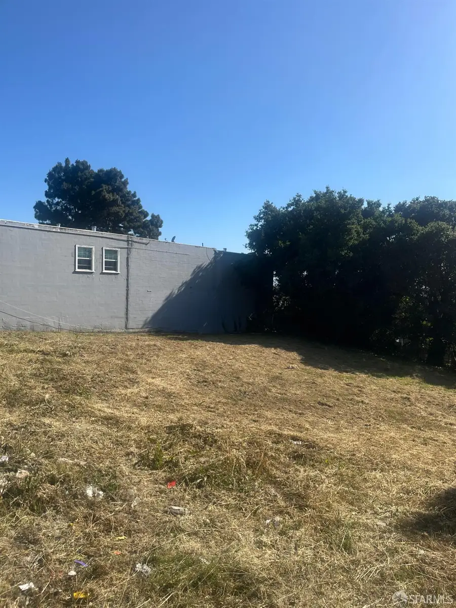 9809 Macarthur Boulevard, Oakland, CA 94605 - #3