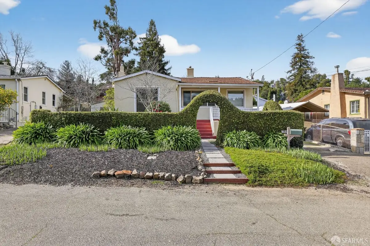 8125 Earl Street, Oakland, CA 94605 - #1