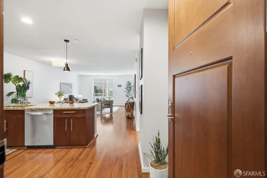 325 Berry Street #306, San Francisco, CA 94158 - #2