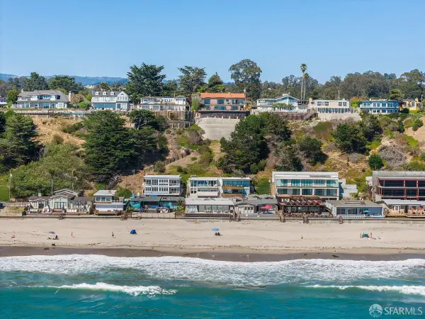 543 Beach Drive, Aptos, CA 95003