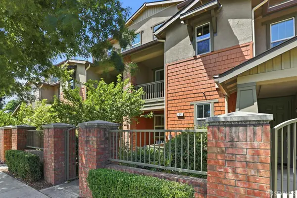 2541 Oak Road, Walnut Creek, CA 94597