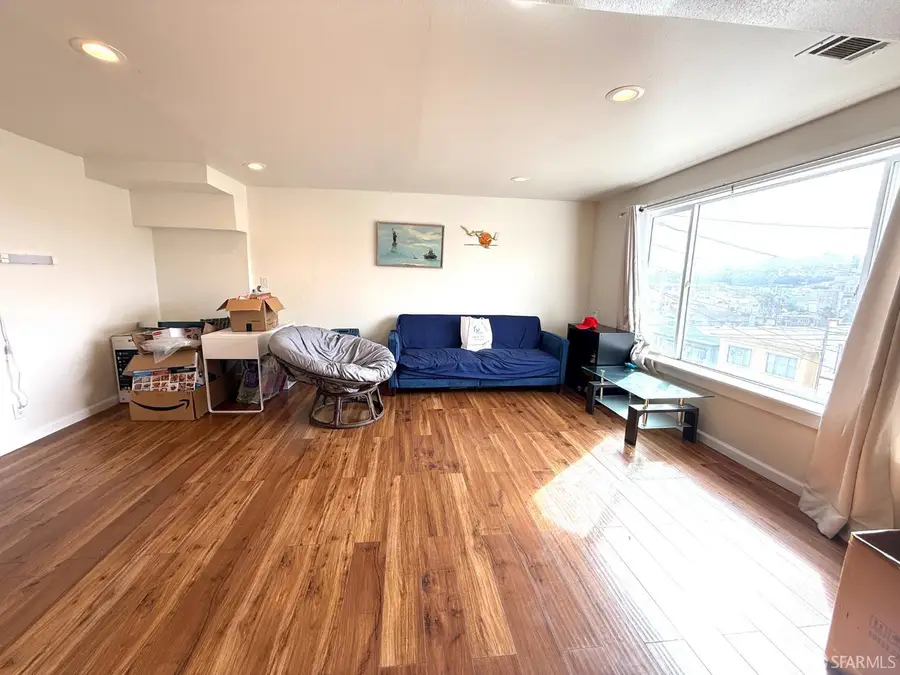 737 London Street, San Francisco, CA 94112 - #2