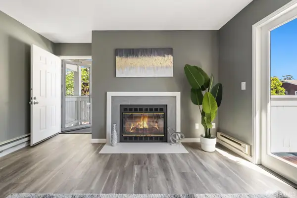 240 Marina Lakes Drive, Richmond, CA 94804