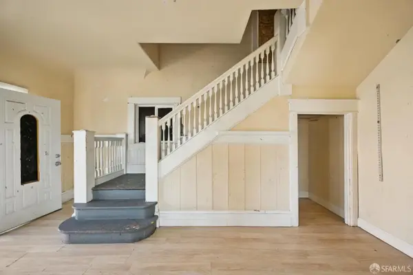 1005 E 12th Street, Oakland, CA 94606