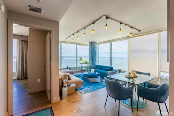 425 1st Street #3202, San Francisco, CA 94105