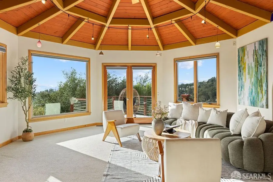 8727 Skyline Boulevard, Oakland, CA 94611 - #3