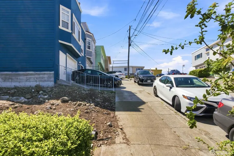 345 Louisburg Street, San Francisco, CA 94112 - #3