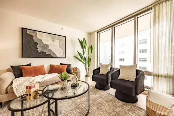 355 1st Street #S1801, San Francisco, CA 94105