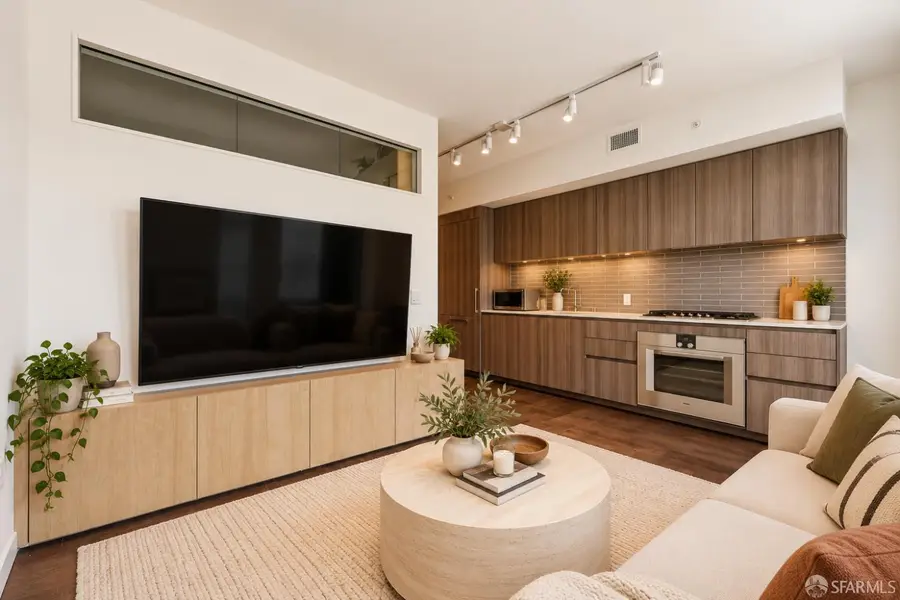 110 Channel Street #208, San Francisco, CA 94158 - #2