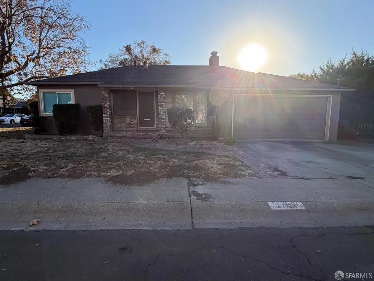 17657 Via Valencia Corner, San Lorenzo, CA 94580 - #1