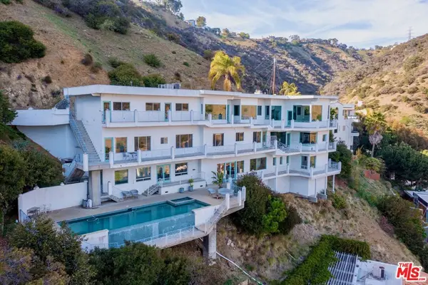 2000 Wattles Drive, Los Angeles, CA 90046