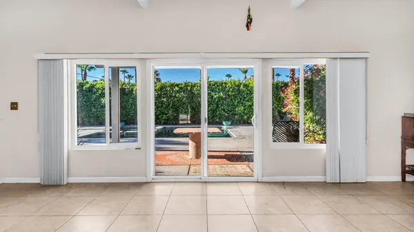 2272 N Starr Road, Palm Springs, CA 92262