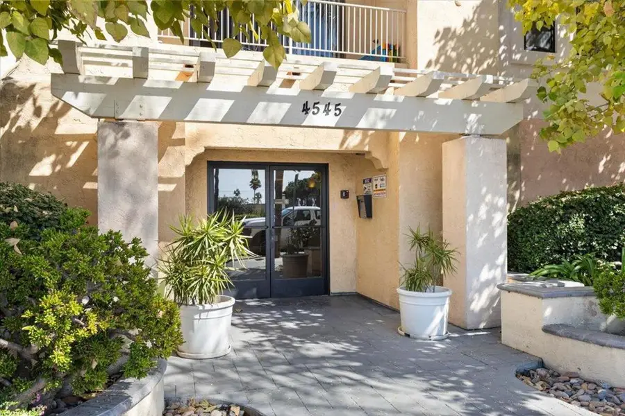 4545 Arizona Street #107, Miami, CA 92116 - Image #2