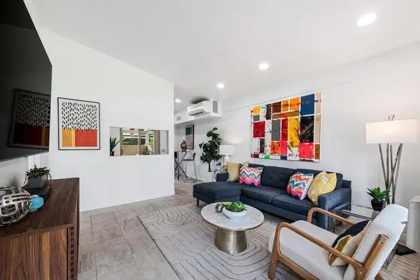 290 S San Jacinto Drive #8, Palm Springs, CA 92262