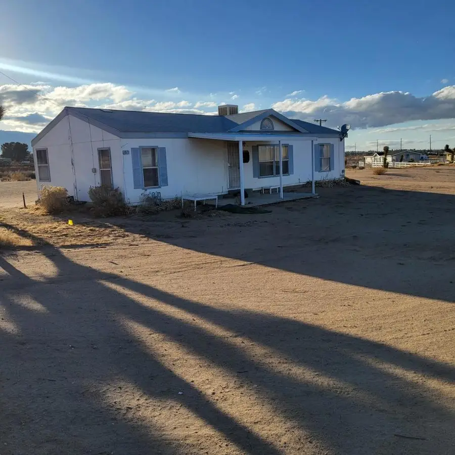 9572 Smith Road, Phelan, CA 92371 - Image #2