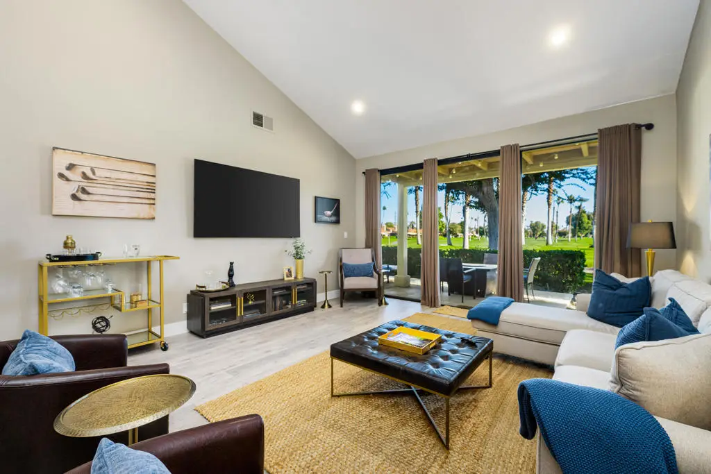 146 Las Lomas, Palm Desert, CA 92260 - Image #1