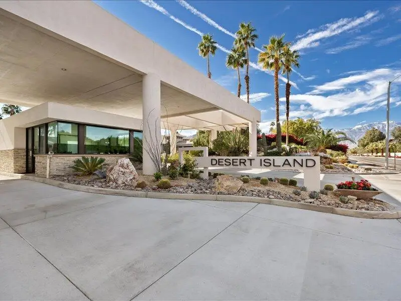 899 Island Drive #102, Rancho Mirage, CA 92270 - Image #3