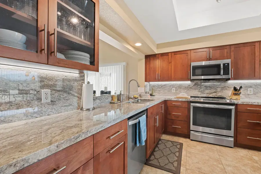 752 Vista Lago Drive N, Palm Desert, CA 92211 - #2