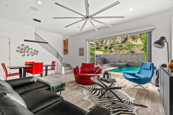 1231 Surrey Lane, Palm Springs, CA 92264