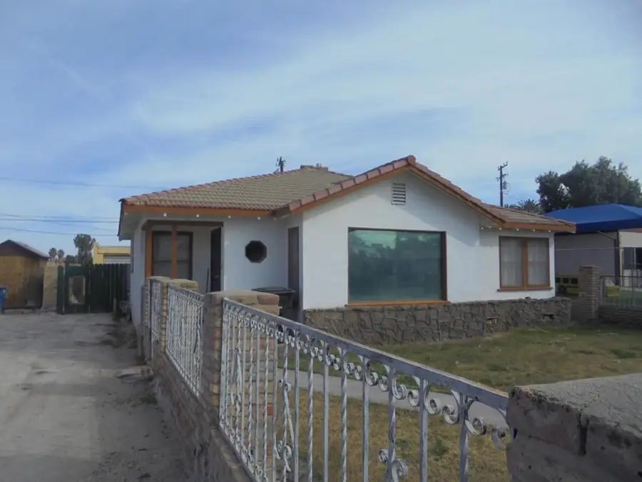 318 N Carlton Avenue, Blythe, CA 92225 - #3