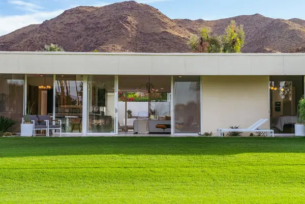 399 Desert Lakes Drive, Palm Springs, CA 92264