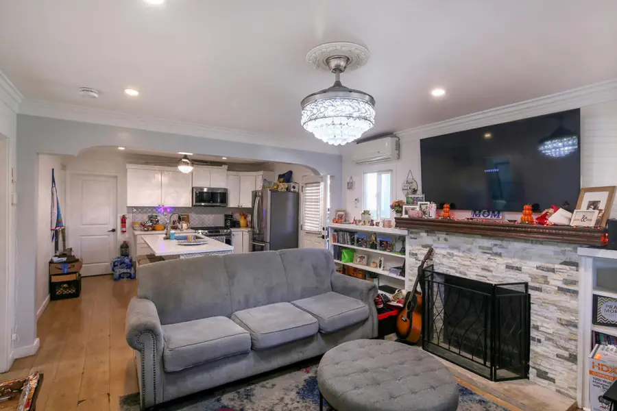 5907 S Van Ness Avenue, Los Angeles, CA 90047 - #2