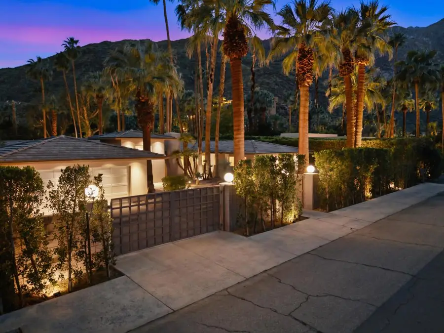 443 W Merito Place, Palm Springs, CA 92262 - #2