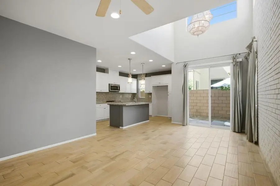 232 Paseo Gusto #122, Palm Desert, CA 92211 - #2