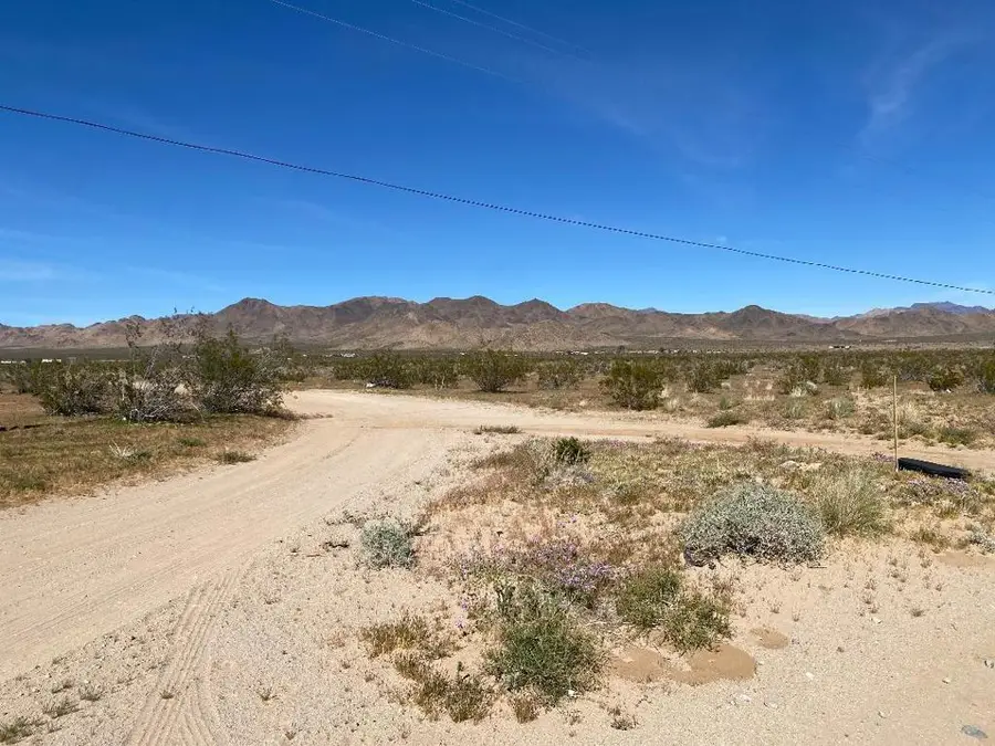 17651 Cattleman Road, Lucerne Valley, CA 92356 - #3
