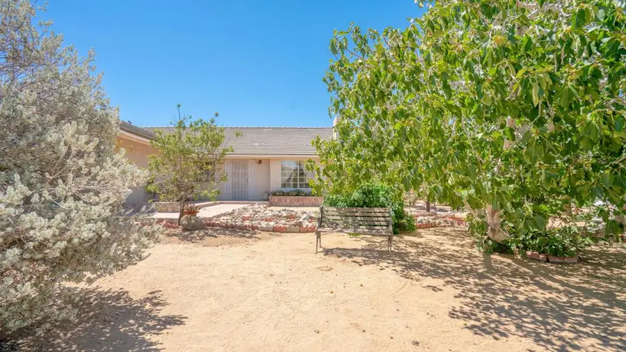8582 Frontera Avenue, Yucca Valley, CA 92284 - #2