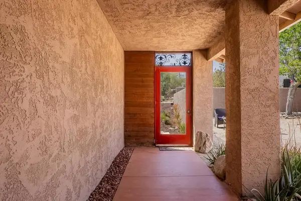 9247 Navajo Trail, Morongo Valley, CA 92256
