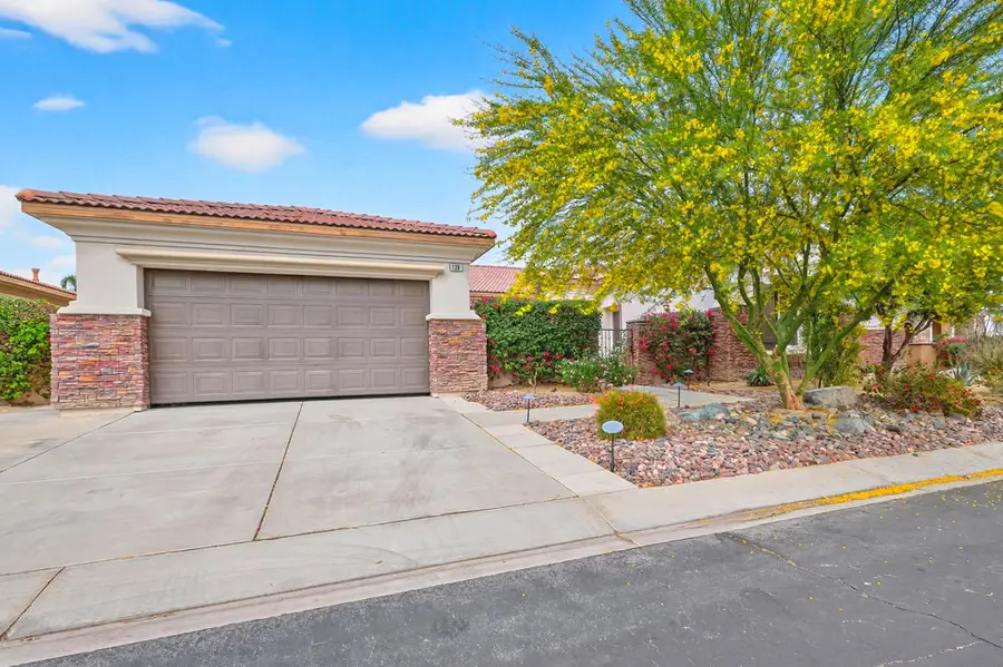 120 Tesori Drive, Palm Desert, CA 92211 - #2