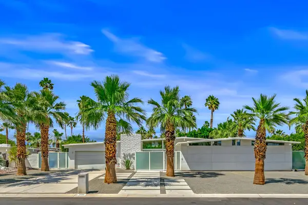 2190 E Terry Lane, Palm Springs, CA 92262