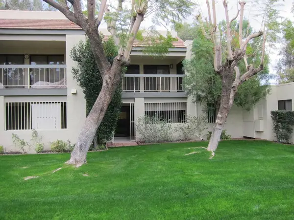 353 E Via Escuela #213, Palm Springs, CA 92262