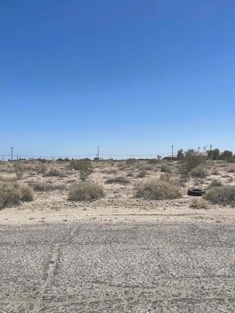 2444 Sea Shore Avenue, Thermal, CA 92274 - #3